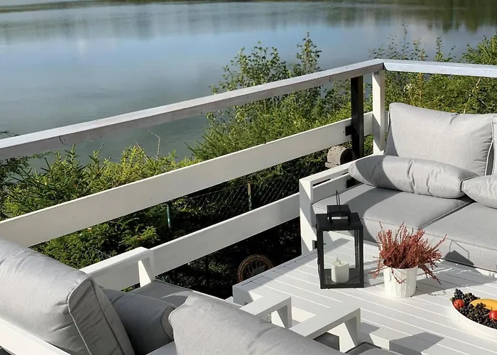 Semesterbostad On Marchowo With Terrace Koleczkowo