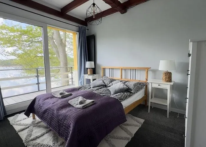 Semesterbostad On Marchowo With Terrace *